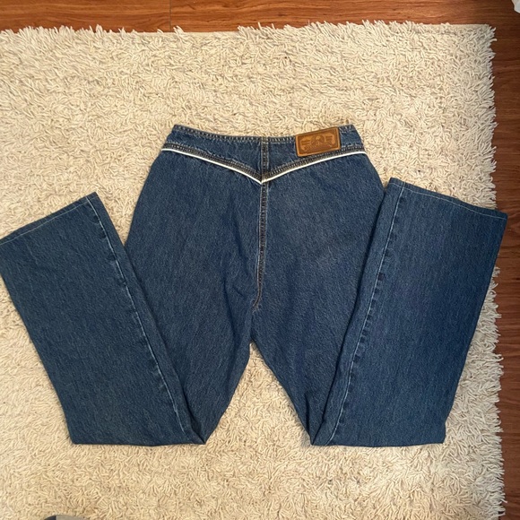 Vintage women’s Rockies, with white outline around waist, like new condition! - Picture 1 of 3